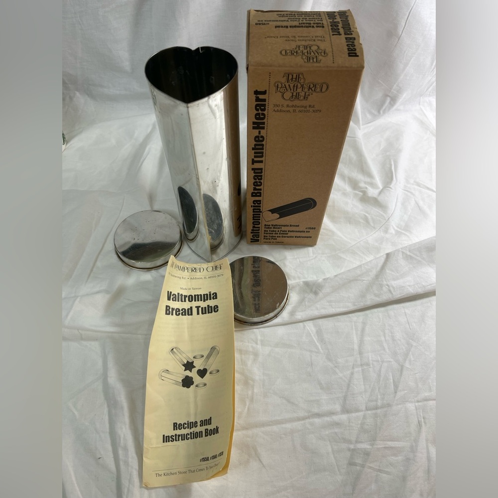 The Pampered Chef Heart Shape Valtrompia Bread Tube 1996 #1560